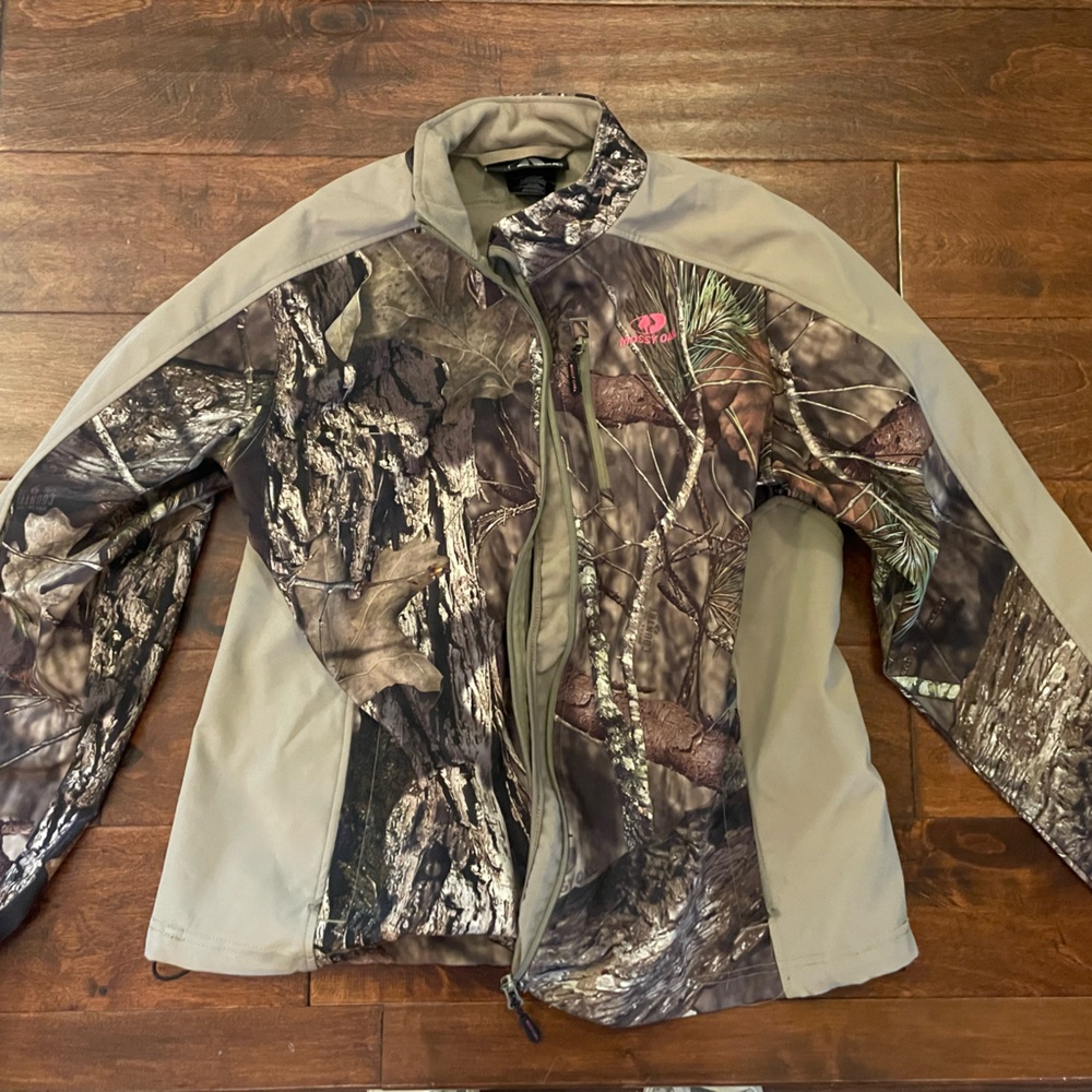 Mossy Oak Camouflage Jacket with Pink Logo